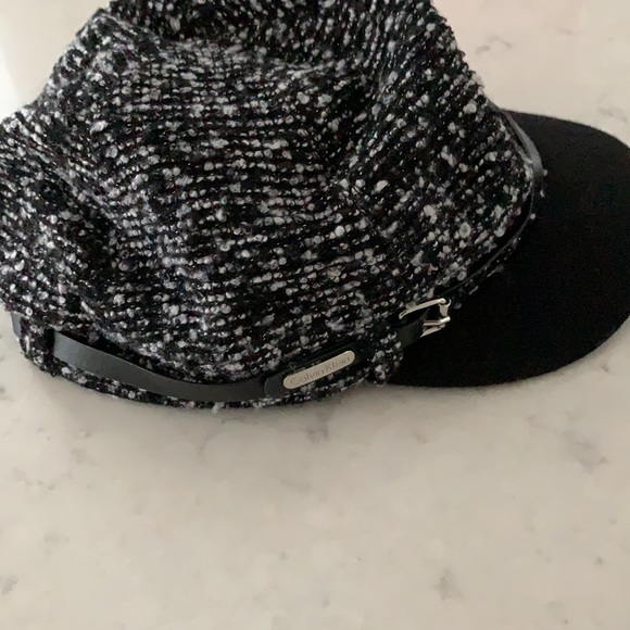 Calvin Klein Hat - Picture 5 of 5